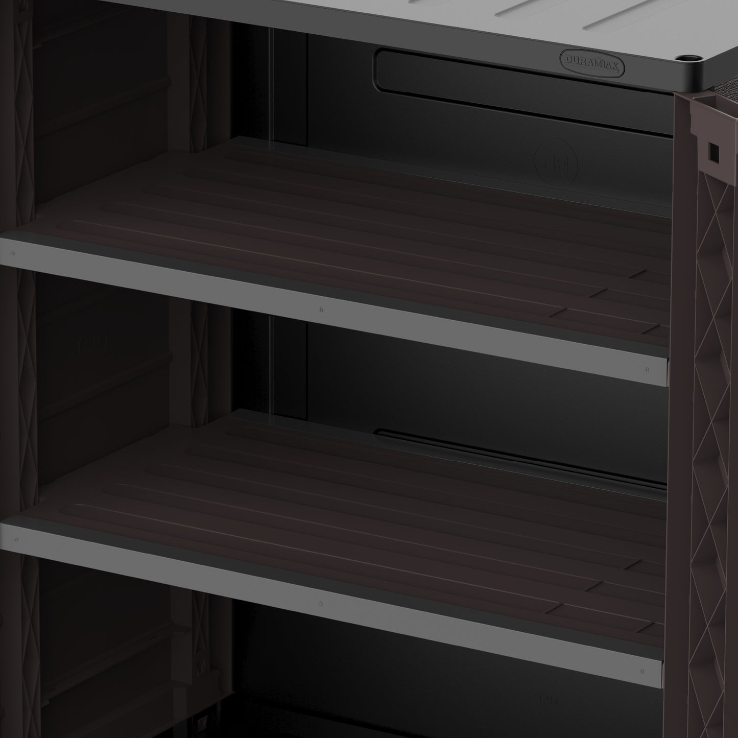 Duramax Cedargrain Gabinete de almacenamiento corto con 2 estantes ajustables-Marrón